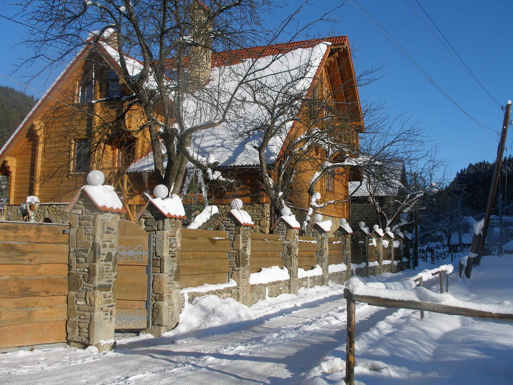 Villa Bilogirya Jaremče Pokoj fotografie